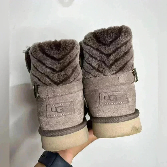 Ugg Adria Stormy Grey Boots Size 9 - Picture 4 of 13